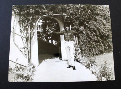 صورة عبد الحليم حافظ Abdel Halim Hafez House Original Arabic Photo 1977