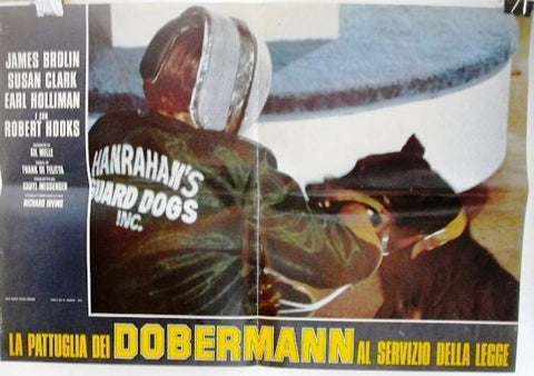 la Pattuglia dei Dobermann Style E Italian Lobby Card 70s