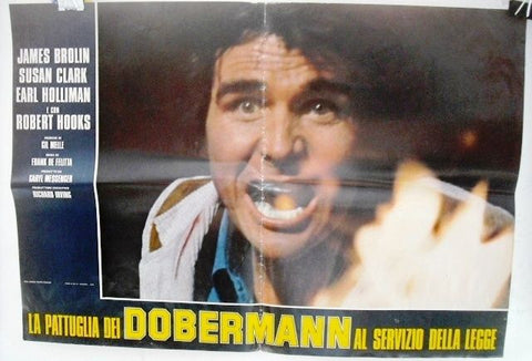la Pattuglia dei Dobermann Style B Old Italian Lobby Card 70s