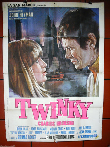 Twinky 2F Poster